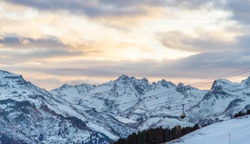 Deluxe Two-Bedroom Apartment with Terrace