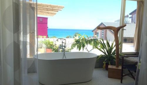 Deluxe Double Room with Balcony and Sea View