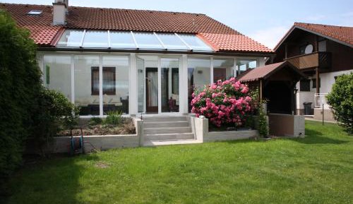 Three-Bedroom House with Garden