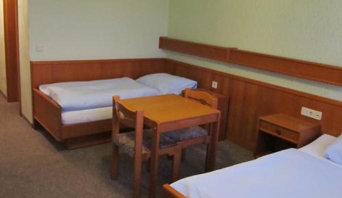 Twin Room with Private Bathroom