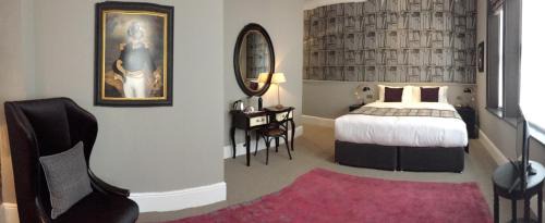 Large Double or Twin Room
