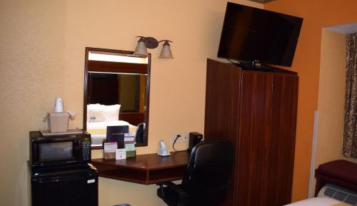 Queen Room - Disability Access/Non-Smoking