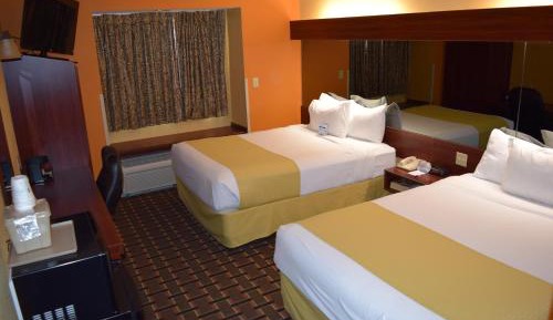 Queen Room with Two Queen Beds - Non-Smoking