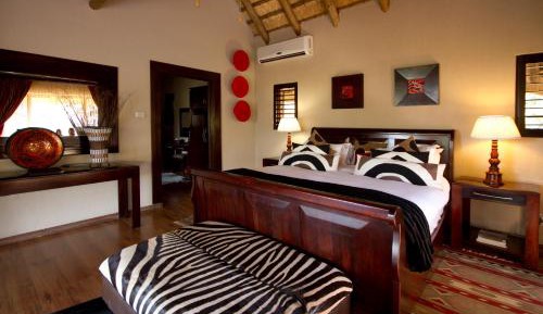 Chalet with Private Pool - Safari Package including two game drives