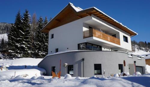 Two-Bedroom Apartment with 2 Bathrooms 