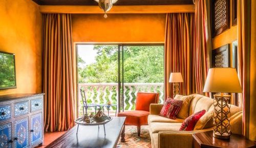 AVANI Suite