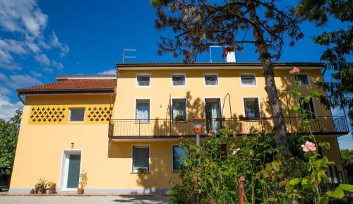 Thee-bedroom Apartment - Split Level (5 Adults)