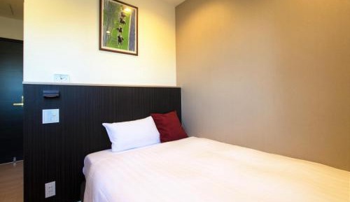 Single Room with Private Bathroom