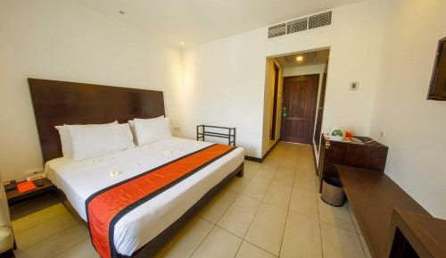 Standard Room with Street View