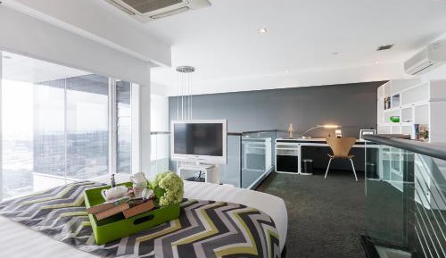 One-Bedroom Premier Loft