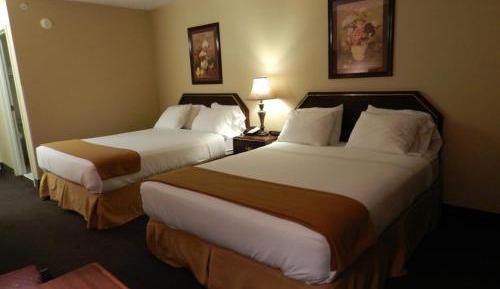 Double Queen Room