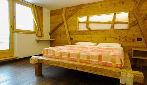 Deluxe Two-Bedroom Apartment (6 Adults) 