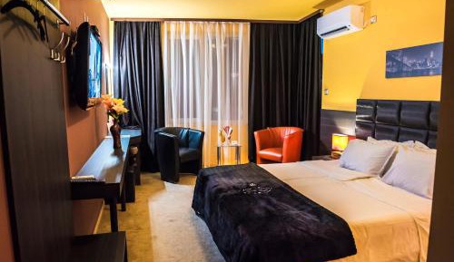 Double Room with Mountain View