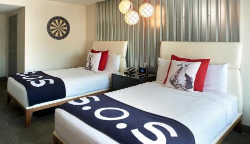 Double/Double Guest Room