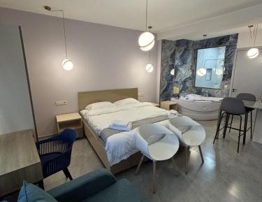 King Room with Spa Bath