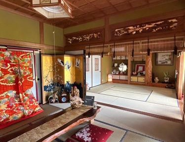 Japanese-Style Room