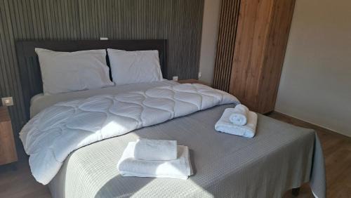 One-Bedroom Apartment with Balcony