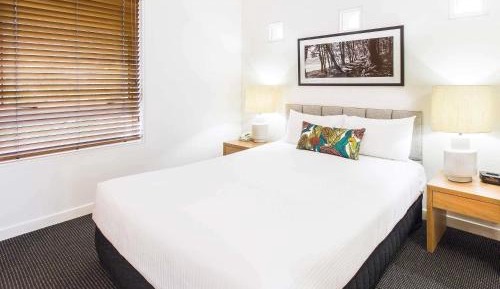 One bedroom garden or pool view apartment
