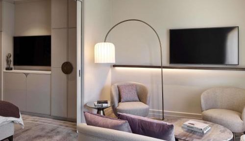 North Terrace Studio Suite