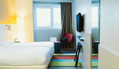 Standard Twin Room - Non-Smoking