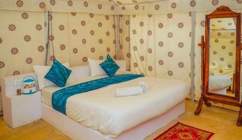 Deluxe King Suite