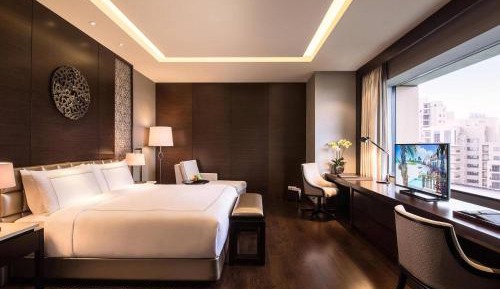 Fairmont Gold Deluxe King Room