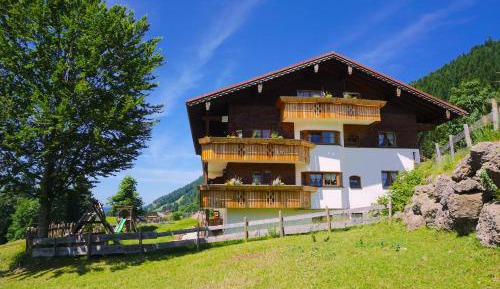 Apartment with Garden View