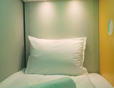 Bed in 6-Bed Mixed Dormitory Room