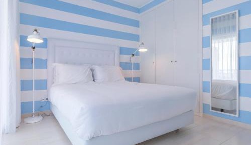 One-Bedroom Apartment with Golf View