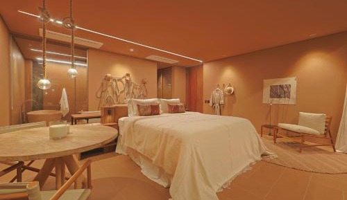 Beachfront cabin with private pool