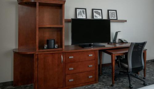 2 Queen, Guest room, 2 Queen, Balcony