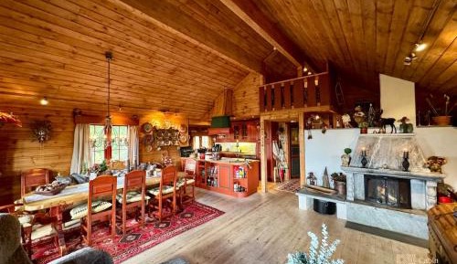 Four-Bedroom Holiday Home