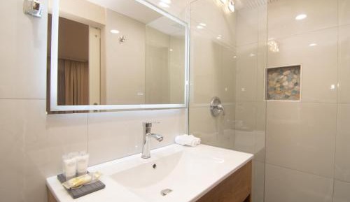 Deluxe Double Room with Two Double Beds