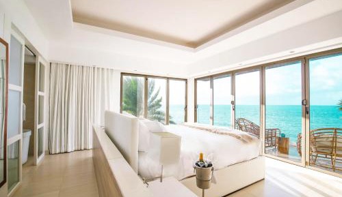 4-Bedroom Oceanfront Luxury Villa, 2 King Beds, 4 Twin Beds, Non-Smoking
