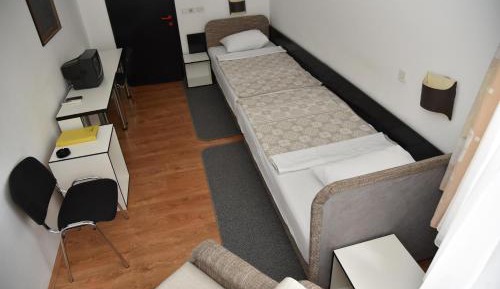 Twin Room with Bathroom