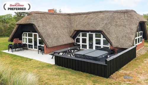 Five-Bedroom Holiday Home
