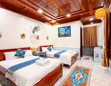 Deluxe Queen Room with Two Queen Beds