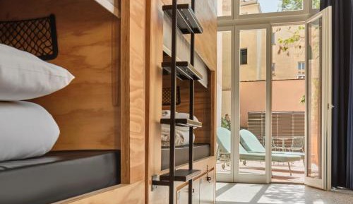 Bed in 8-Bed Mixed Dormitory Room