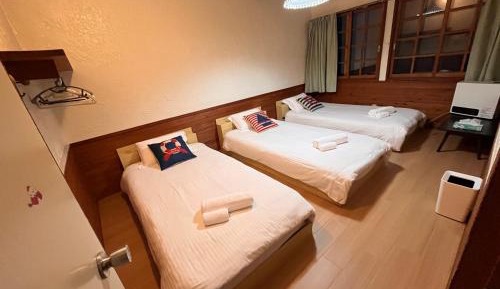 Triple Room with Shared Bathroom