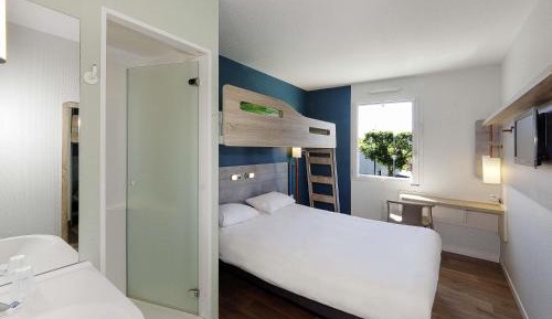 Triple Room with One Large Bed and One Bunk Bed