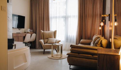 Family Room with Sauna