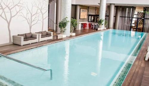 Two-Bedroom Deluxe Apartment with Balcony