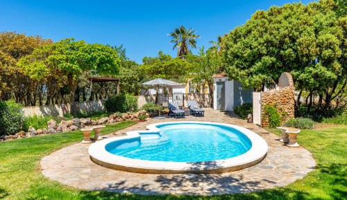 Villa with Garden View