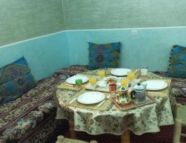 Single Bed in Mixed Dormitory Room