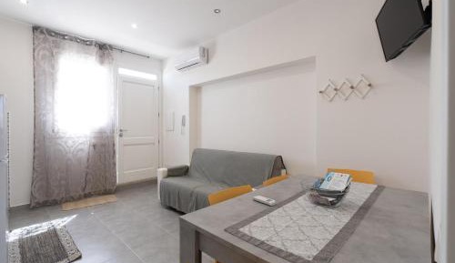 Superior Apartment with City View