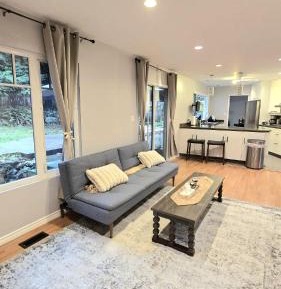 King Room with Spa Bath