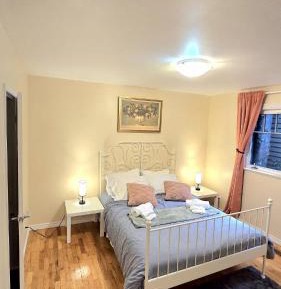 Queen Room with Garden View