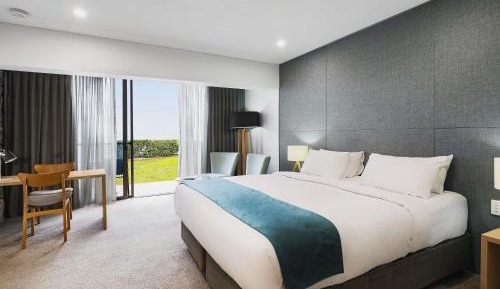 Executive Room with One King Bed - Ocean View