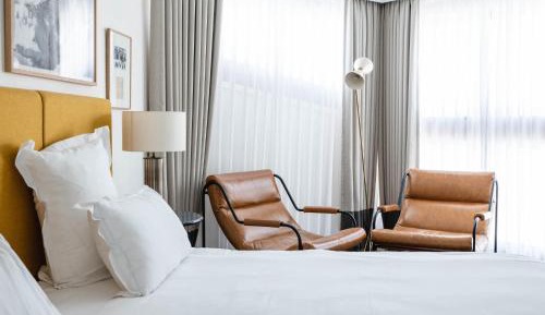 Suite Room (2 Adults + 1 Child)