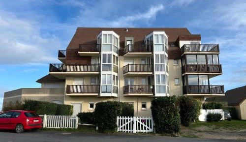 Superior One-Bedroom Apartment